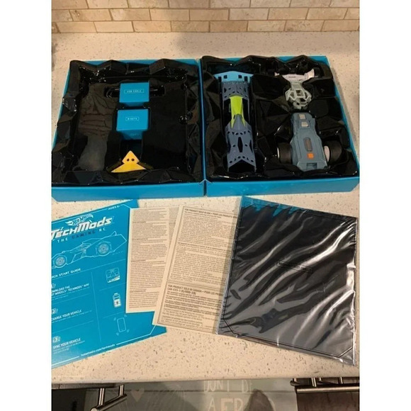 Hot Wheels TechMods Accelo GT. Bj - Picture 10 of 10